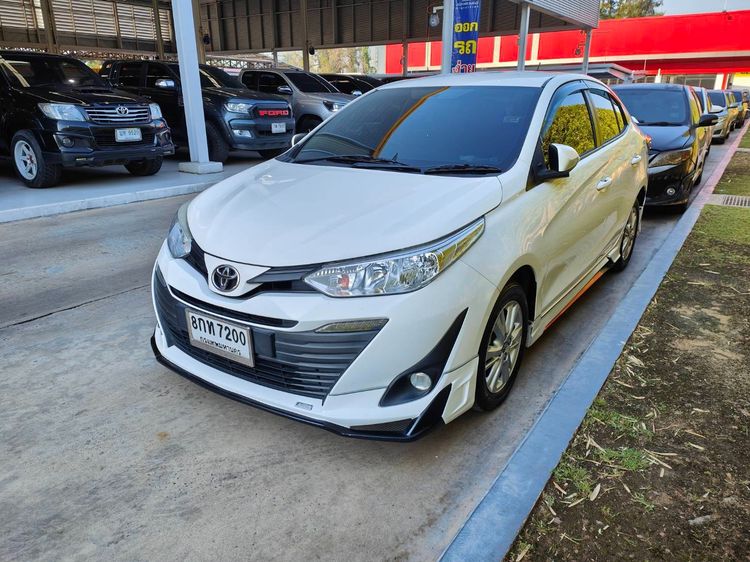 Toyota Yaris ATIV 2019 1.2 E Sedan เบนซิน ไม่ติดแก๊ส เกียร์อัตโนมัติ ขาว รูปที่ 3