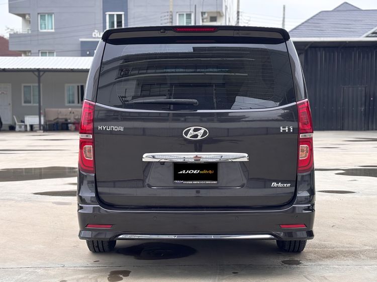 Hyundai H-1  2021 2.5 Deluxe Utility-car ดีเซล ไม่ติดแก๊ส เกียร์อัตโนมัติ น้ำตาล รูปที่ 4
