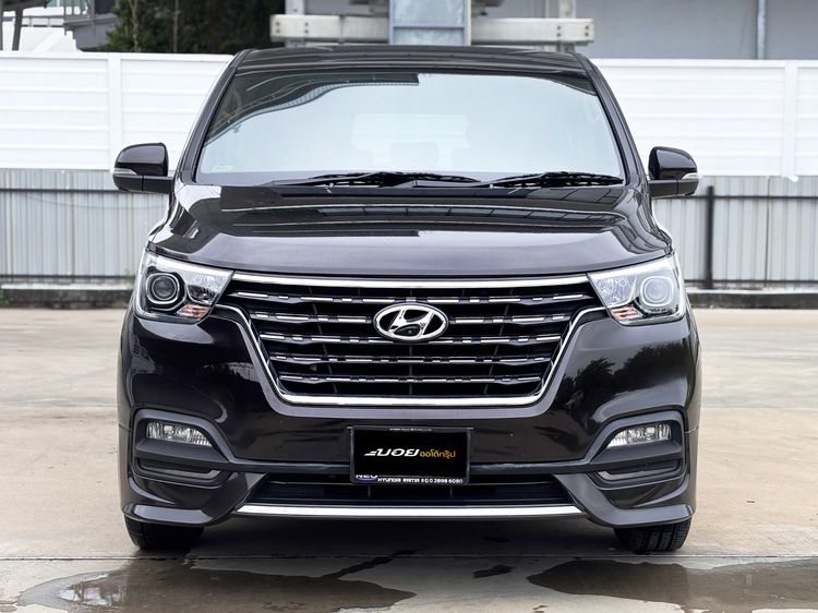 Hyundai H-1  2021 2.5 Deluxe Utility-car ดีเซล ไม่ติดแก๊ส เกียร์อัตโนมัติ น้ำตาล รูปที่ 2