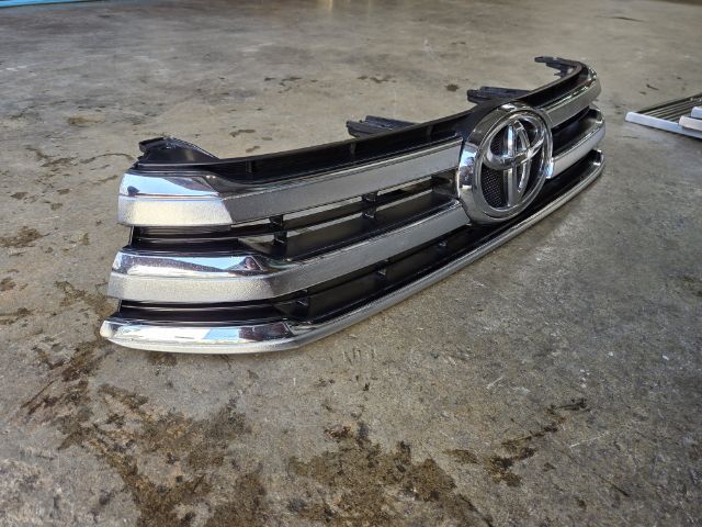 กระจังหน้า โตโยต้า รีโว่ รีโว้ revo 2015 - 2017สี ชุบโครเมี่ยม พร้อม โลโก้กระจังหน้าเดิมสวย toyota revo ปี 2015 รูปที่ 4