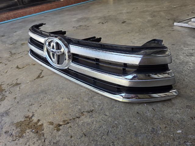 กระจังหน้า โตโยต้า รีโว่ รีโว้ revo 2015 - 2017สี ชุบโครเมี่ยม พร้อม โลโก้กระจังหน้าเดิมสวย toyota revo ปี 2015 รูปที่ 3