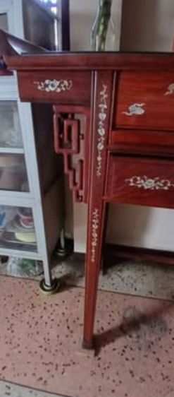 ขายด่วนโต๊ะไม้ประดู่ลายมังกรโบราณ ฝังมุก รูปที่ 4
