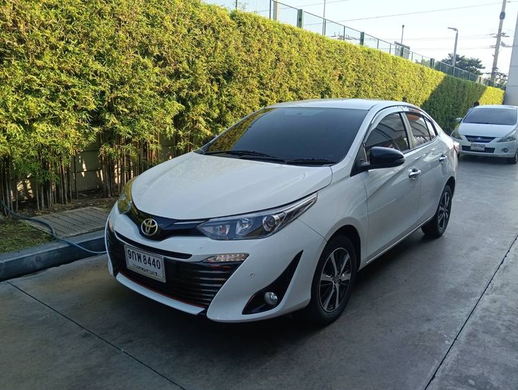 Toyota Yaris ATIV 2019 1.2 High Sedan เบนซิน ไม่ติดแก๊ส เกียร์อัตโนมัติ ขาว รูปที่ 3