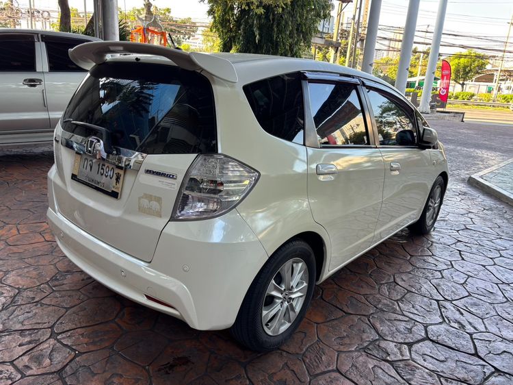 Honda Jazz 2012 1.3 Hybrid Sedan ไฮบริด ไม่ติดแก๊ส เกียร์อัตโนมัติ ขาว รูปที่ 4