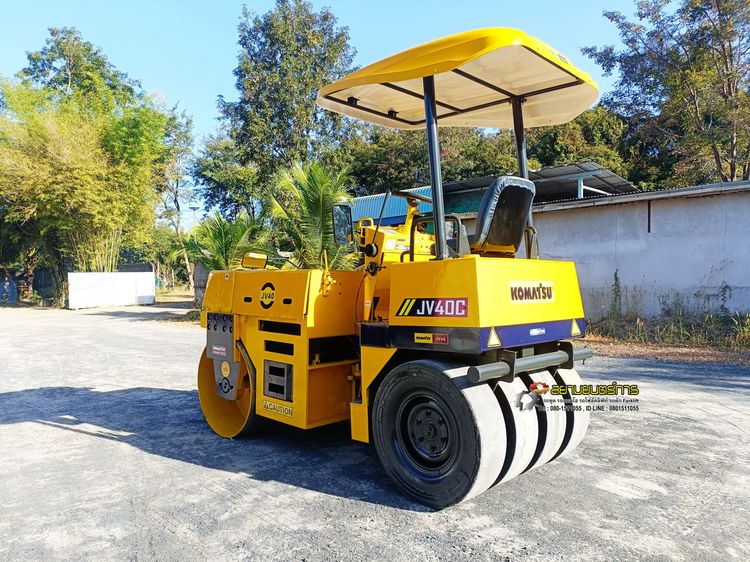 รถบด หน้าเหล็ก-หลังยาง Komatsu JV40C   ขนาด 4 ตัน มีระบบสั้นสะเทือน  หลังคากันแดดกันฝน รูปที่ 4