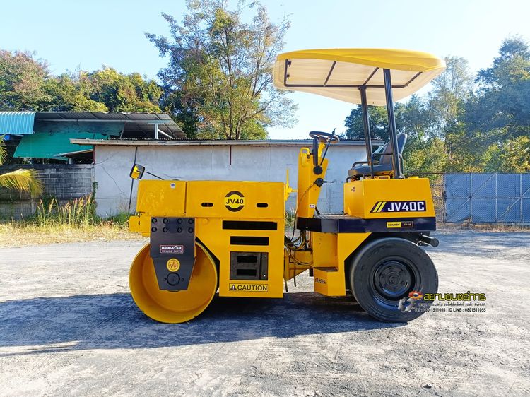 รถบด หน้าเหล็ก-หลังยาง Komatsu JV40C   ขนาด 4 ตัน มีระบบสั้นสะเทือน  หลังคากันแดดกันฝน รูปที่ 3