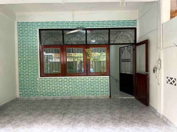 มีบางส่วน ขายทาวน์เฮาส์ 2 ชั้น ราคาถูก เพชรเกษม 54 แยก 4 ขนาด 17 ตร.ว. ใกล้MRT ภาษีเจริญ ซีคอน บางแค รูปที่ 3