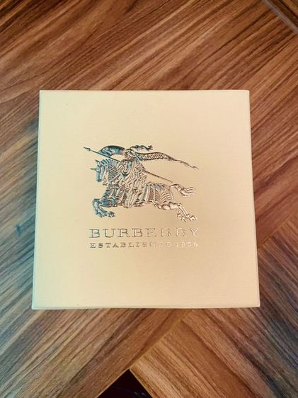 กล่องนาฬิกาข้อมือ Burberry รูปที่ 3