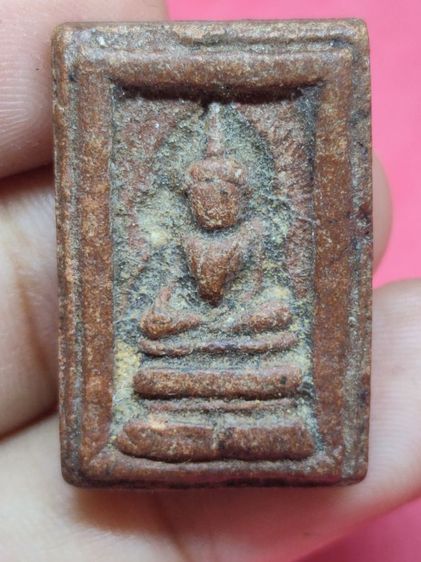 พระสมเด็จเเหวกม่าน