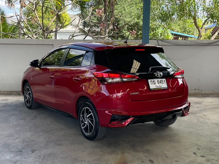 Toyota Yaris 2022 1.2 Sport Sedan เบนซิน ไม่ติดแก๊ส เกียร์อัตโนมัติ แดง รูปที่ 4