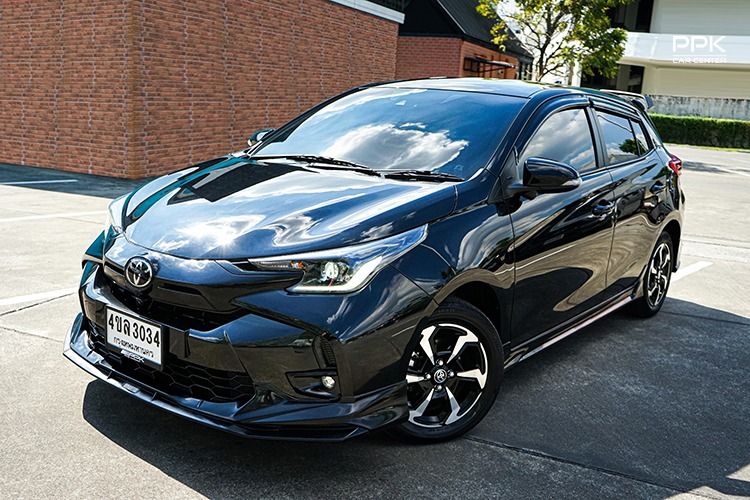 รถ Toyota Yaris 1.2 Premium S สี ดำ