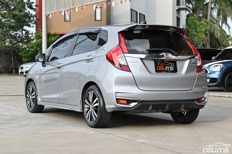 Honda Jazz 2019 1.5 RS i-VTEC Sedan เบนซิน ไม่ติดแก๊ส เกียร์อัตโนมัติ บรอนซ์เงิน รูปที่ 3