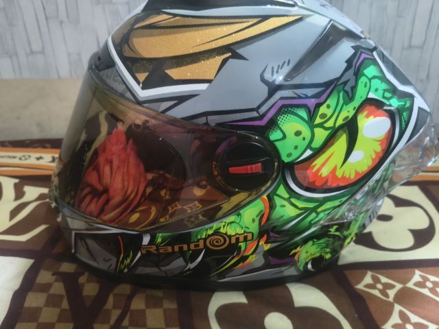 ชายหมวกกันน็อค เต็มใบ สภาพเหมือนใหม่ รูปที่ 2