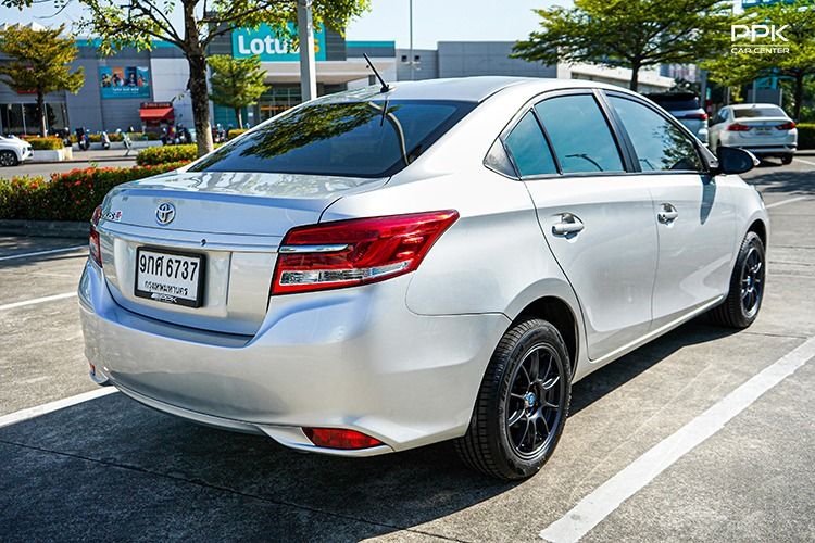 Toyota Vios 2020 1.5 Entry Sedan เบนซิน ไม่ติดแก๊ส เกียร์อัตโนมัติ เทา รูปที่ 4