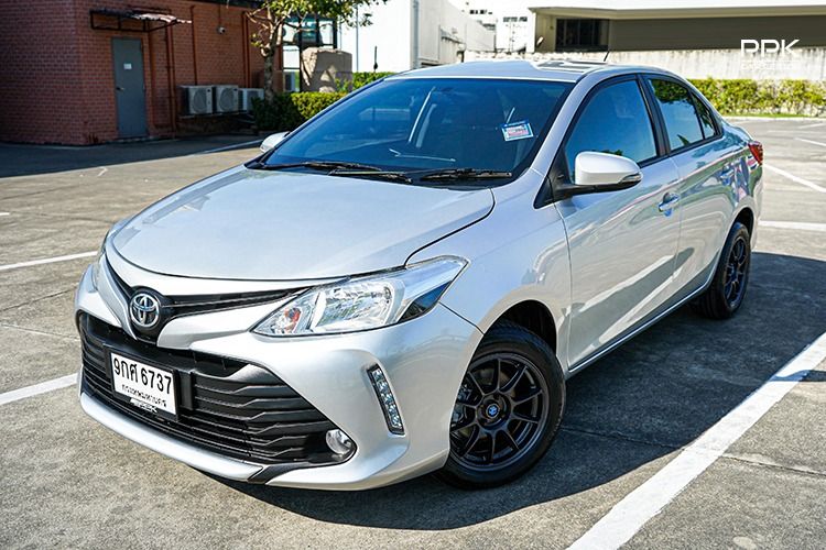 รถ Toyota Vios 1.5 Entry สี เทา