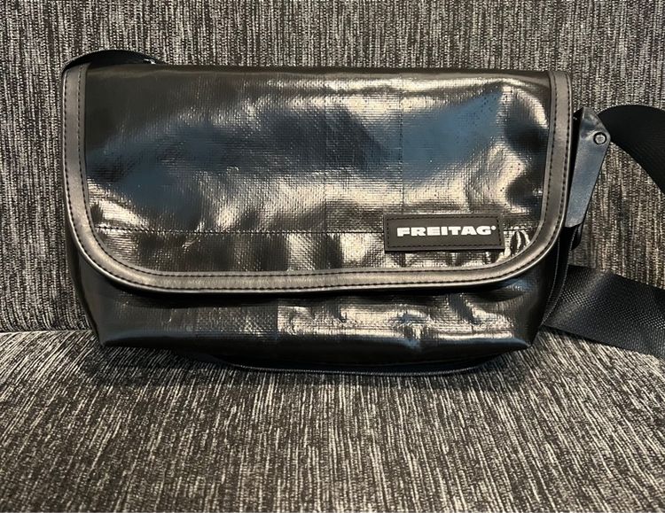 ไม่ระบุ ดำ ผ้าใบ กระเป๋า freitag รุ่น hawaii five-o