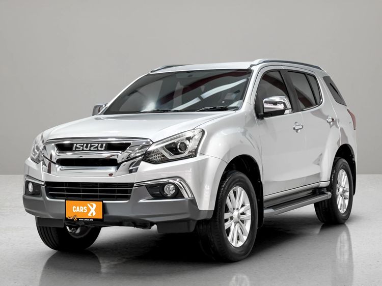 รถ Isuzu MU-X 3.0 สี บรอนซ์เงิน