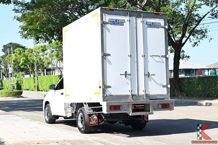 Toyota Hilux Revo 2025 2.4 Entry Pickup ดีเซล ไม่ติดแก๊ส เกียร์ธรรมดา ขาว รูปที่ 3