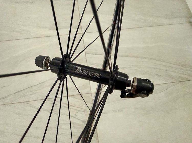 Pair of racing bicycle wheels . รูปที่ 2