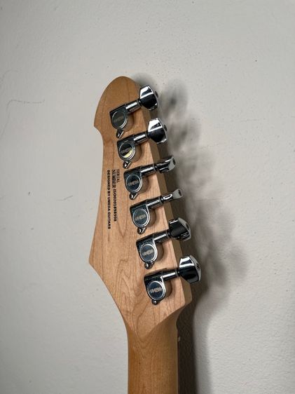 กีต้าร์ไฟฟ้า Umeda ST-30 R รูปที่ 11