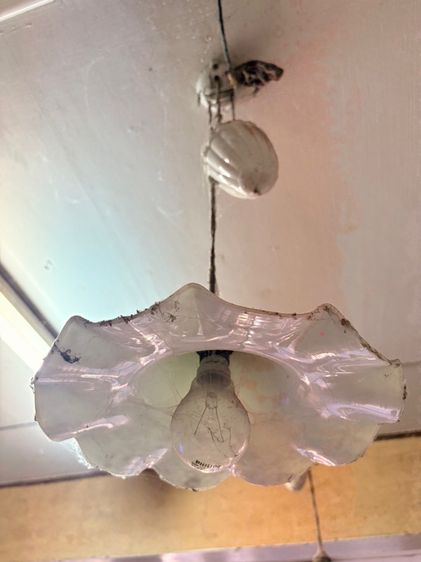 โป๊ะไฟลูกรอก รูปที่ 2