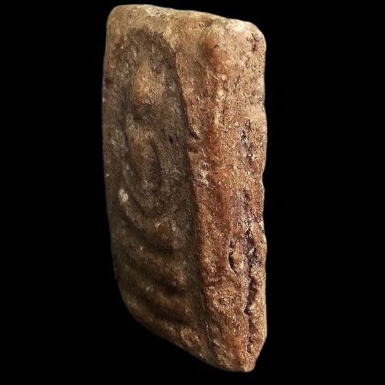 อกครุฑเศียรบาตร. รูปที่ 3