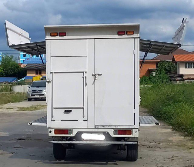 Suzuki Carry 2012 1.5 Pickup เบนซิน ไม่ติดแก๊ส เกียร์ธรรมดา ขาว รูปที่ 2