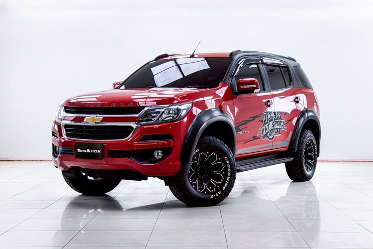 รถ Chevrolet Trailblazer 2.5 LT สี แดง