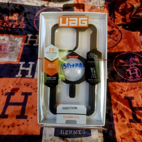 UAG : for Iphone 15 pro max เคสกันกระแทก พร้อมขาตั้ง ของใหม่แท้