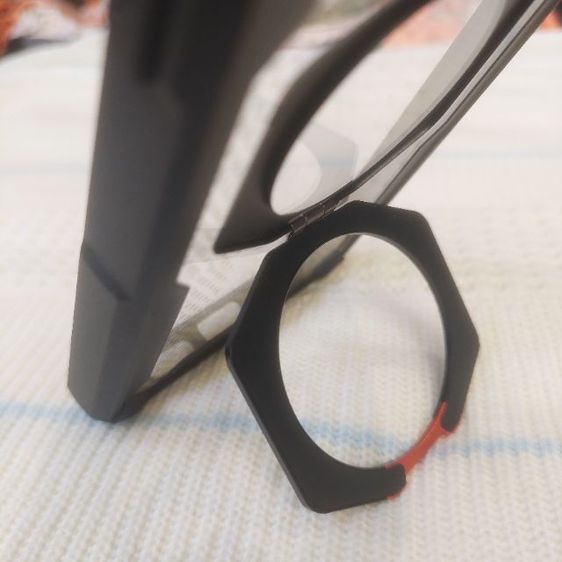 UAG : for Iphone 15 pro max เคสกันกระแทก พร้อมขาตั้ง ของใหม่แท้ รูปที่ 10