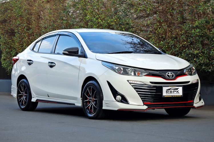 Toyota Yaris ATIV 2020 1.2 High Sedan เบนซิน ไม่ติดแก๊ส เกียร์อัตโนมัติ ขาว รูปที่ 4