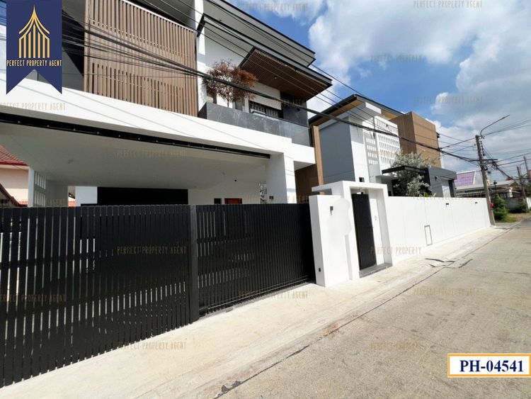 ตกแต่งครบ ขาย บ้านเดี่ยวใหม่ Modern สุขุมวิท วชิรธรรมสาธิต  รูปที่ 3