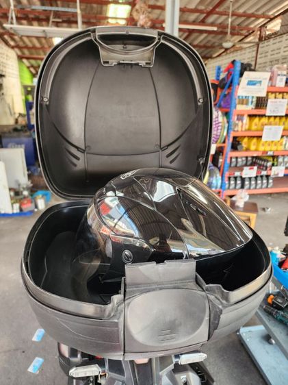 กล่องหลัง shad 29  พร้อมขายกชุดใส่ click 150 ปี 22