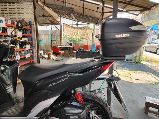 กล่องหลัง shad 29  พร้อมขายกชุดใส่ click 150 ปี 22 รูปที่ 2