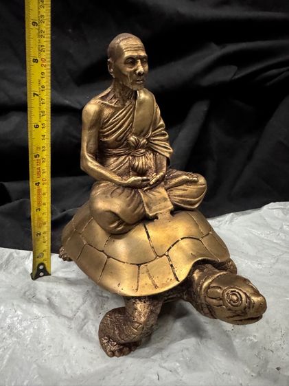 หลวงปู่หลิวทองเหลือง