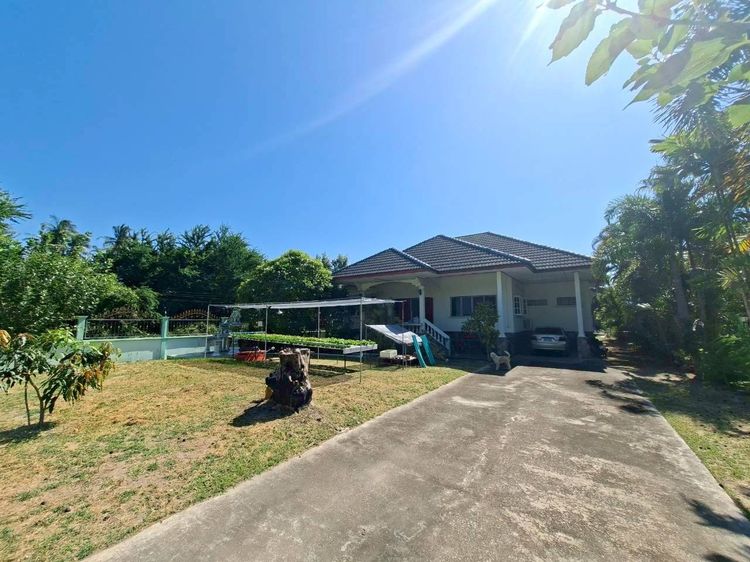 อื่นๆ มีบางส่วน สร้างเสร็จก่อน 2010 บ้านขนาดใหญ่ 3นอน 3 น้ำ มีบ่อปูนขนาดใหญ่ 8 บ่อ พร้อมทำธุรกิจ ใกล้ตัวเมือง รูปที่ 2