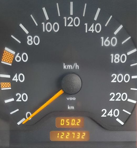 Mercedes-Benz C-Class 2010 C220 Sedan เบนซิน ไม่ติดแก๊ส เกียร์อัตโนมัติ ทอง รูปที่ 2