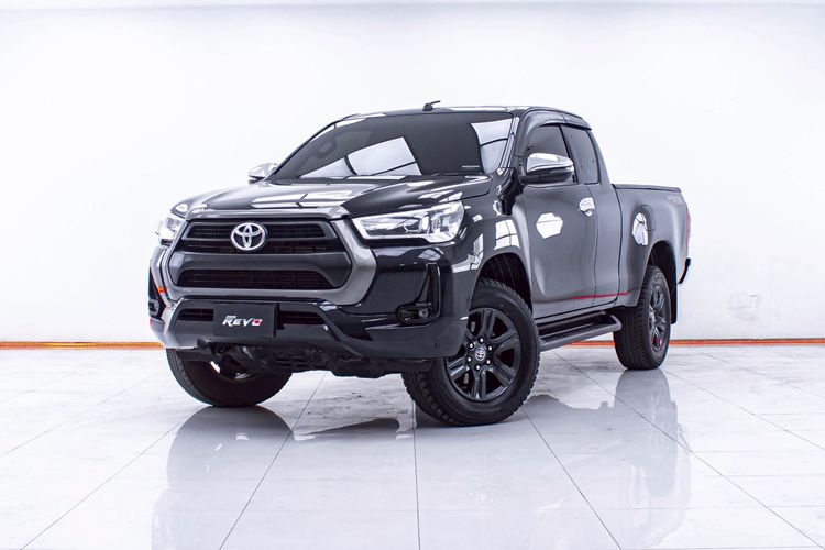 รถ Toyota Hilux Revo Smart Cab 2.4 Mid Prerunner สี ดำ