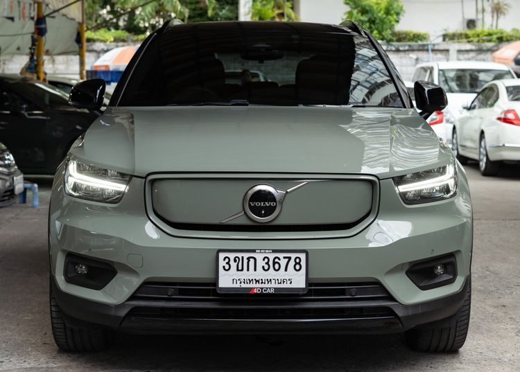 รถ Volvo XC40 Recharge Pure Electric สี เขียว