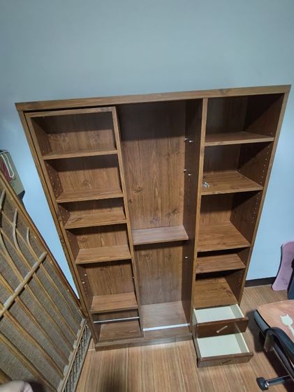 ชั้นตู้ไม้จากญี่ปุ่น