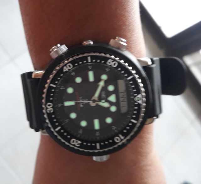 SEIKO Prospex Arnie”Solar Divers 200m.รุ่นSNJ025P1 แบบใช้ถ่านพลังแสง สภาพผ่านการใช้งานมาพอควร แต่ยังสวย หน้าในสวยใส เม็ดมะยมแบบขันเกลียว รูปที่ 7