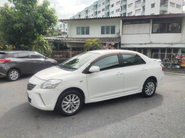 Toyota Vios 2012 1.5 E Sedan เบนซิน ไม่ติดแก๊ส เกียร์อัตโนมัติ ขาว รูปที่ 2