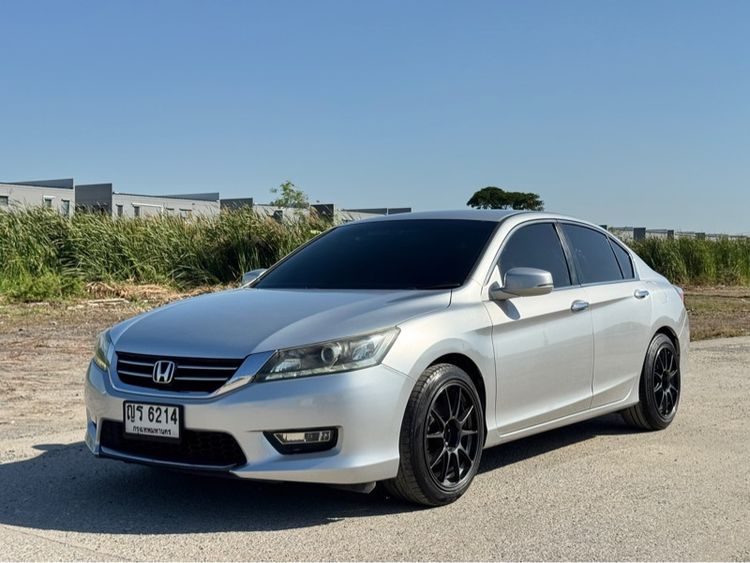 รถ Honda Accord 2.0 EL NAVI สี บรอนซ์เงิน
