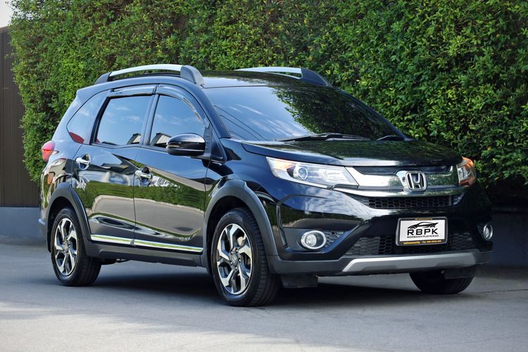 Honda BR-V 2017 1.5 SV Sedan เบนซิน ไม่ติดแก๊ส เกียร์อัตโนมัติ ดำ รูปที่ 4