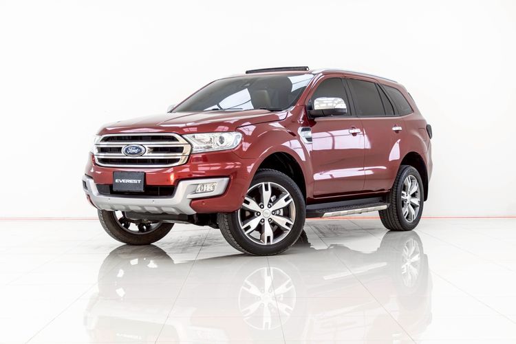 รถ Ford Everest 2.2 Titanium สี แดง