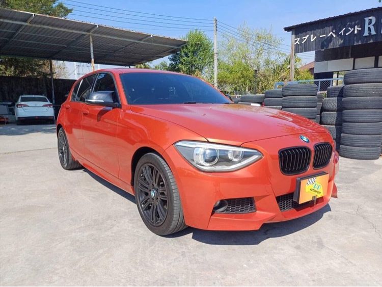 รถ BMW Series 1 116i สี ส้ม