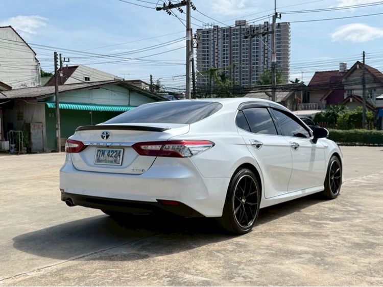 Toyota Camry 2021 2.5 HEV Premium Luxury Sedan ไฮบริด ไม่ติดแก๊ส เกียร์อัตโนมัติ ขาว รูปที่ 2