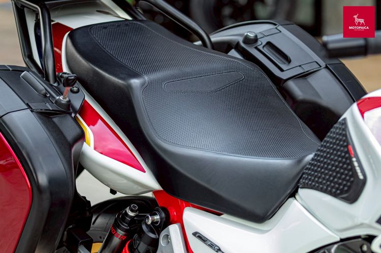 Honda Cb1300 Super Bold'or ปี2022 วิ่ง2,800Km. แต่งสองแสนกว่า รูปที่ 17