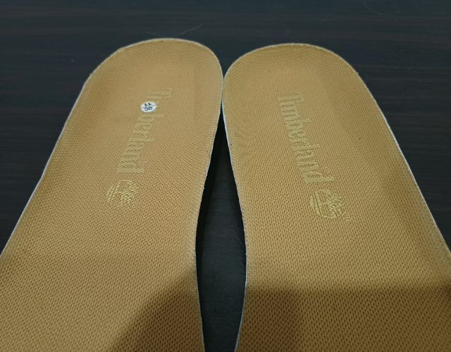 รองพื้นรองเท้าด้านใน(ตัว Soft) ของแท้ ใหม่มือ 1 ไม่ผ่านการใช้งานมาก่อน แบรนด์ Timberland ขนาดยาว 27.8cm กว้าง 9.5cm สภาพดีมาก ไม่มีตำหนิใดๆ รูปที่ 3
