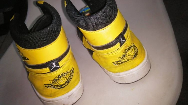 NIKE AIR JORDANสีเหลืองดำ เบอร์40ตามภาพ9ร้อย ทัก0813195660 ส่งได้ รูปที่ 4